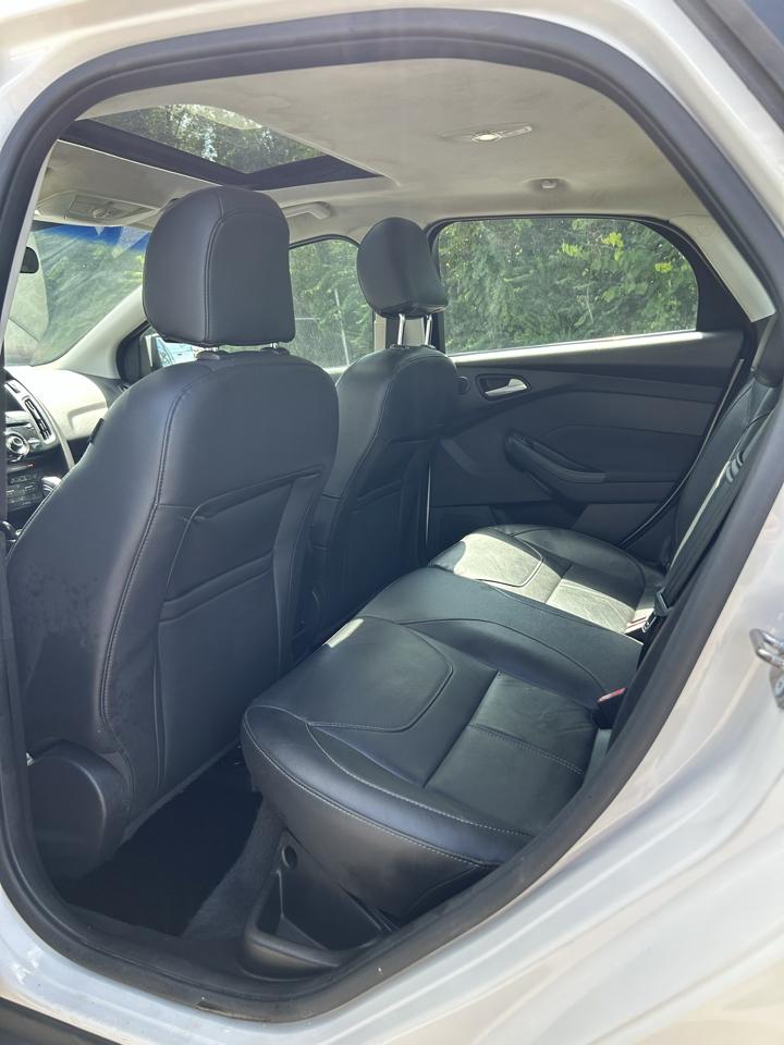Ford Focus Titanium Sedan 2015