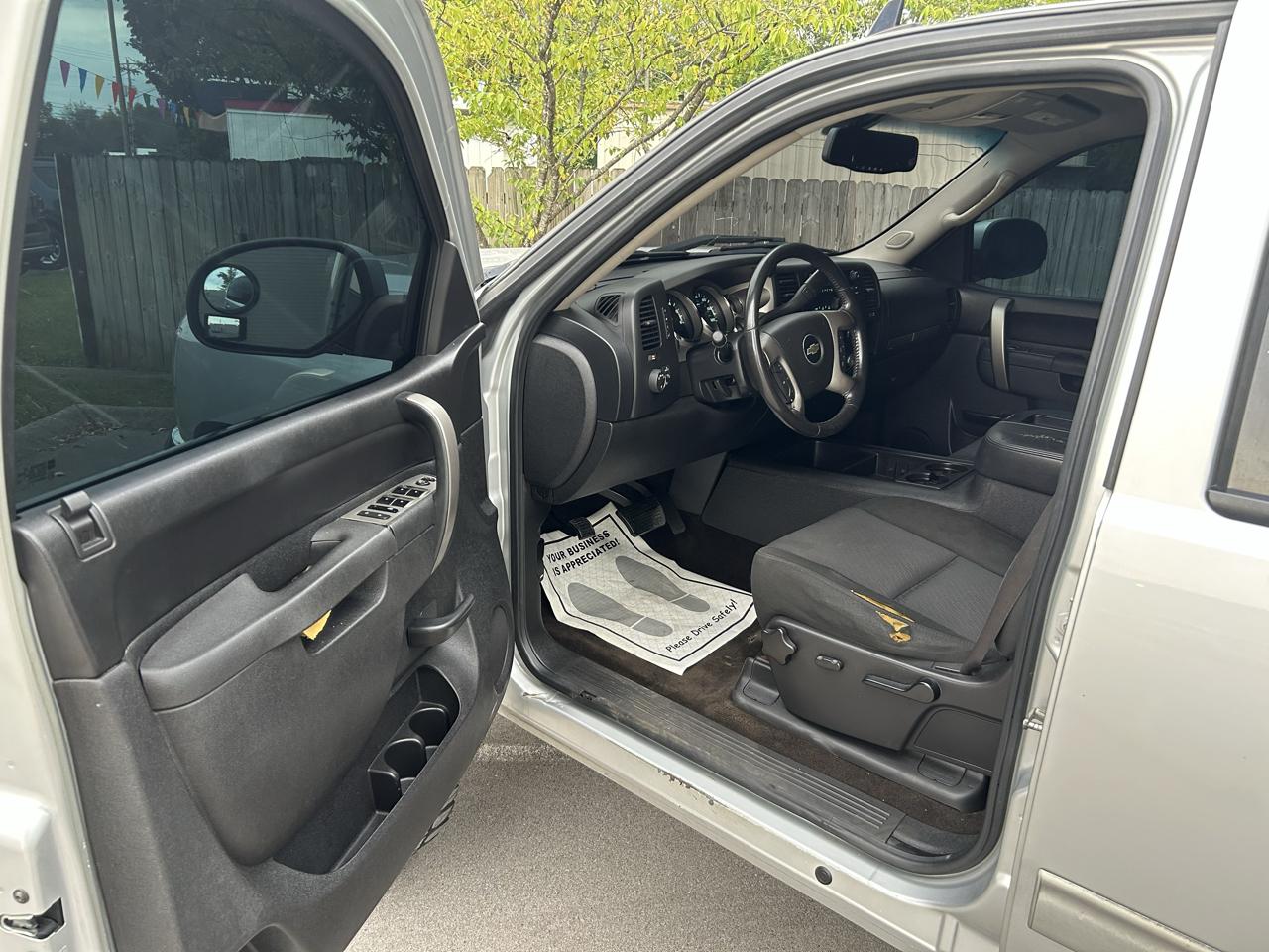 Chevrolet Silverado 1500 1LT Crew Cab 2WD 2013