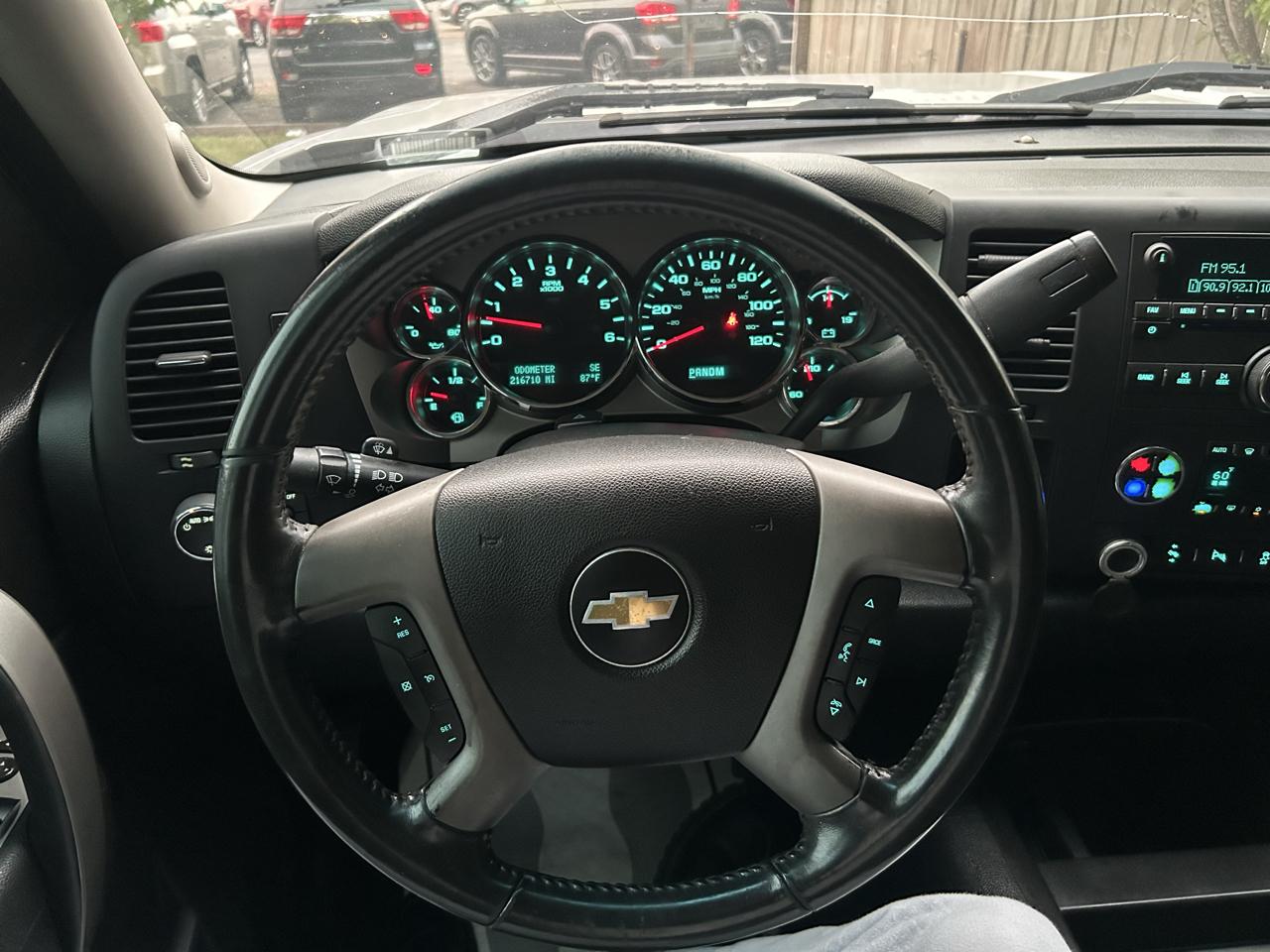 Chevrolet Silverado 1500 1LT Crew Cab 2WD 2013