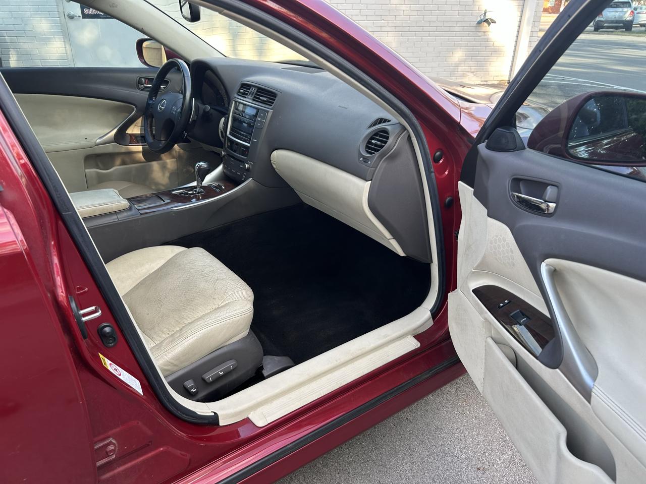 Lexus IS 250 4D Sedan AWD 2010