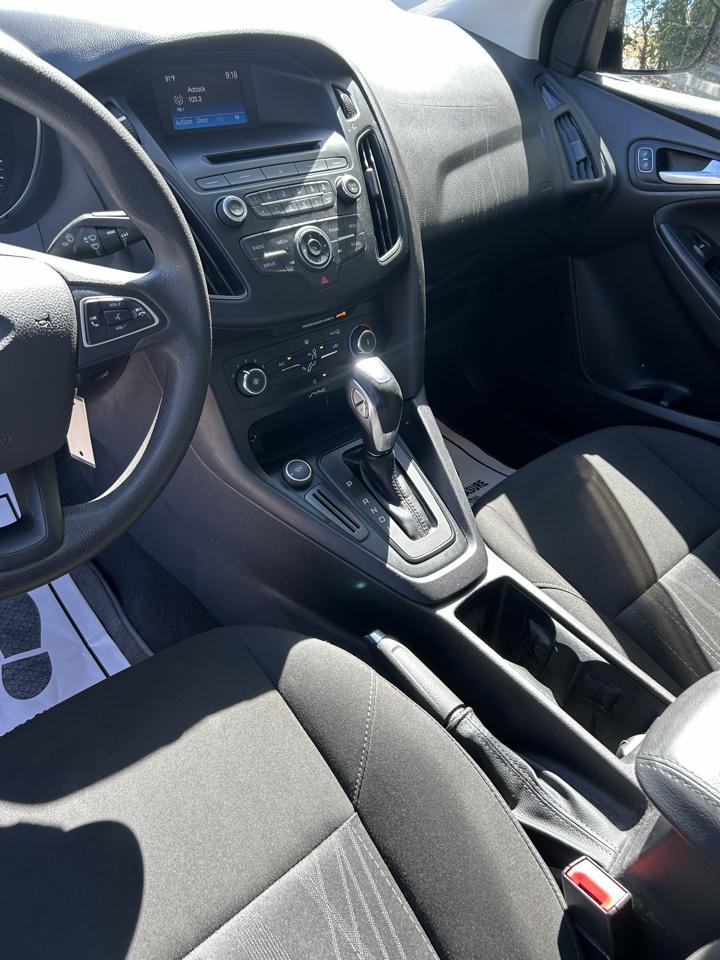 Ford Focus SE Sedan 2015