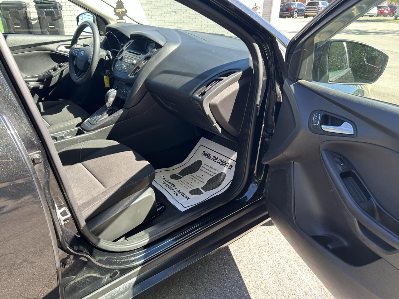 Ford Focus SE Sedan 2015