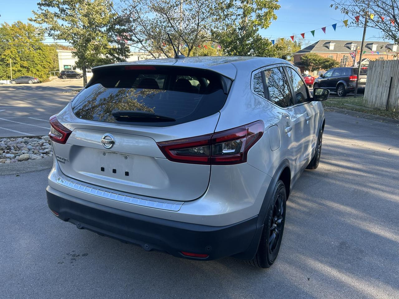 Nissan Rogue Sport S 2020