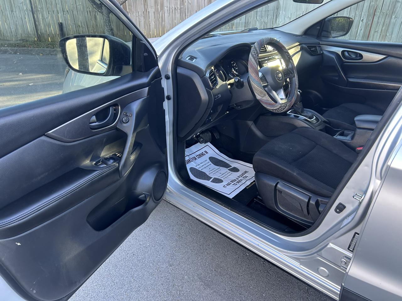 Nissan Rogue Sport S 2020