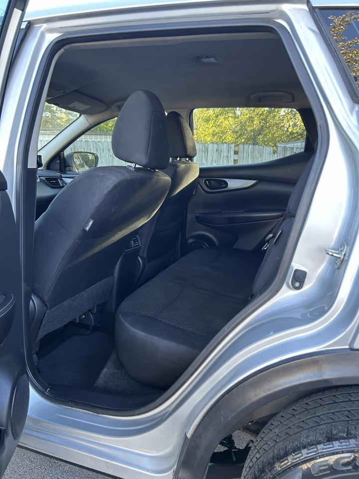 Nissan Rogue Sport S 2020