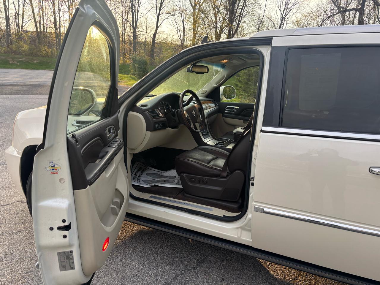 Cadillac Escalade ESV AWD Platinum 2014