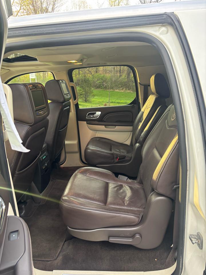 Cadillac Escalade ESV AWD Platinum 2014