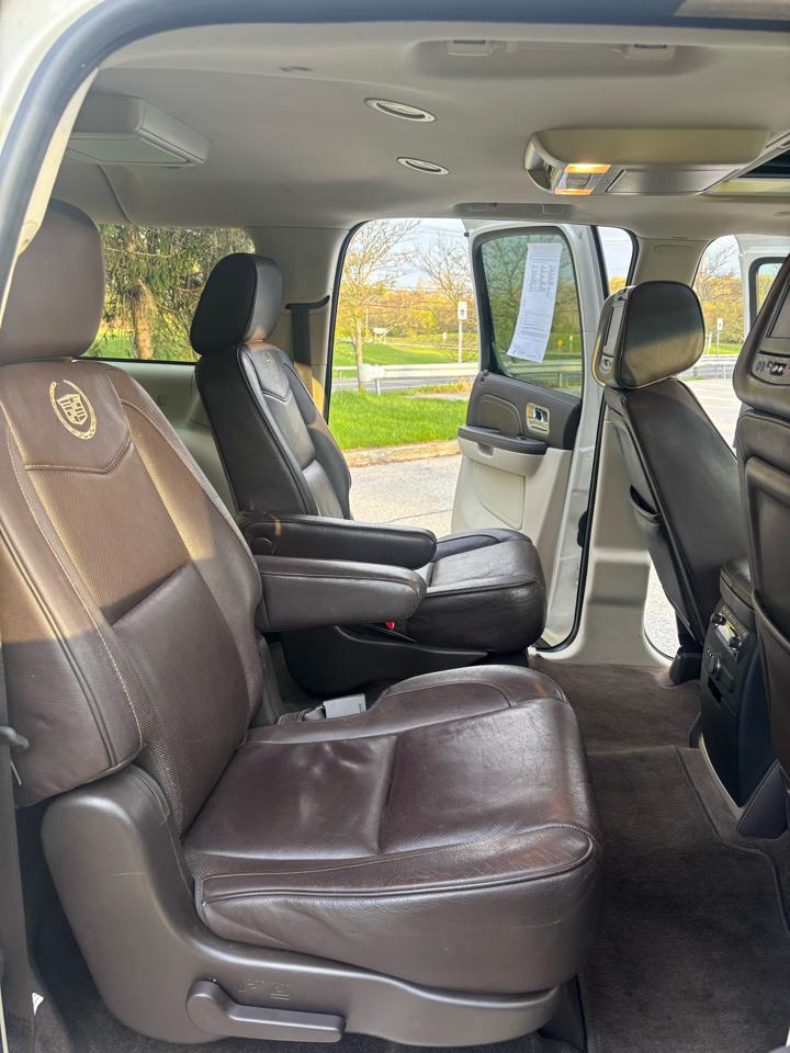 Cadillac Escalade ESV AWD Platinum 2014