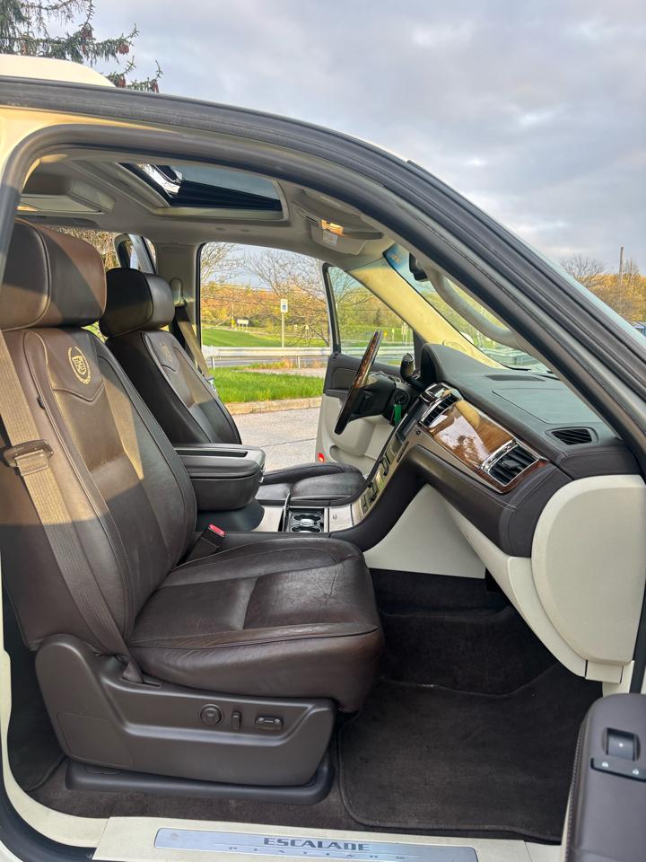 Cadillac Escalade ESV AWD Platinum 2014