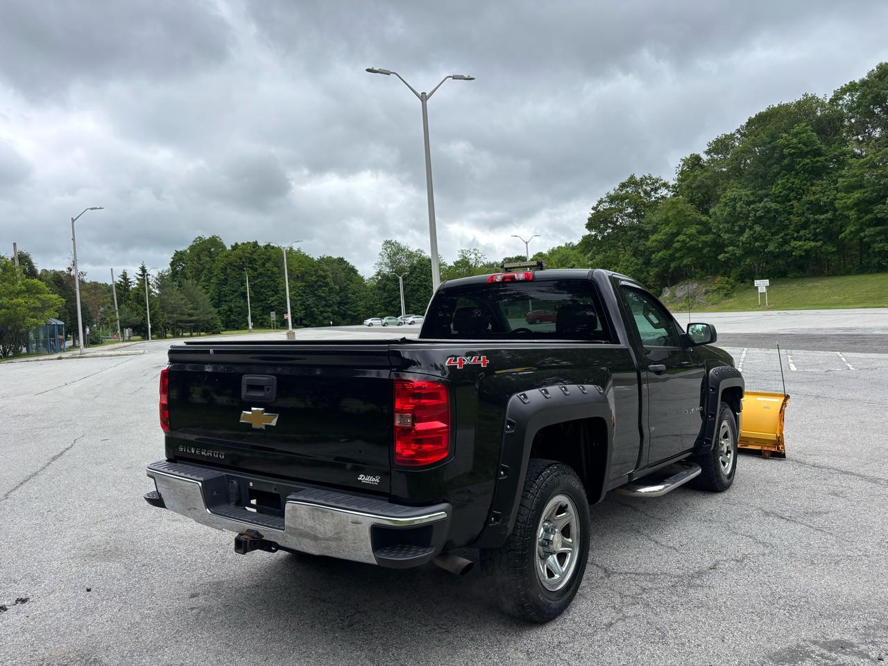 Chevrolet Silverado 1500 Regular Cab Short Bed 4WD 2015
