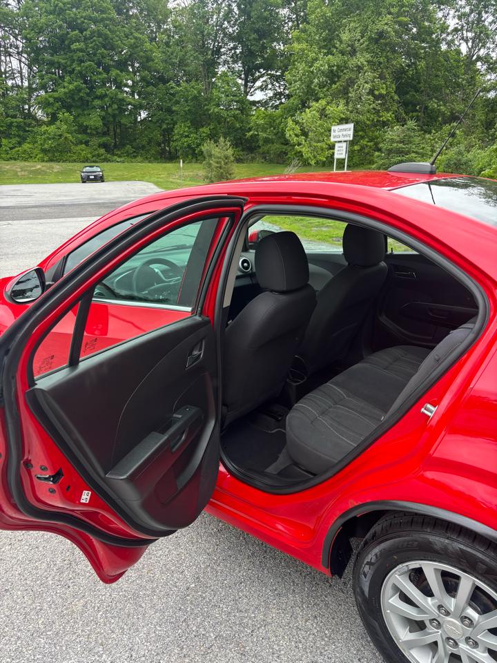 Chevrolet Sonic LT Auto Sedan 2017