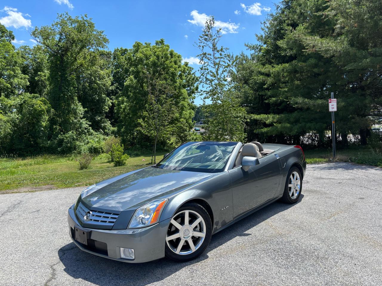 Cadillac XLR Convertible 2004