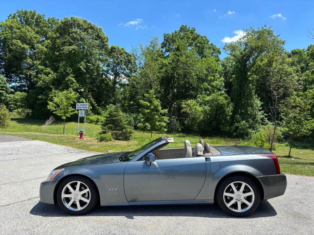 Cadillac XLR Convertible 2004