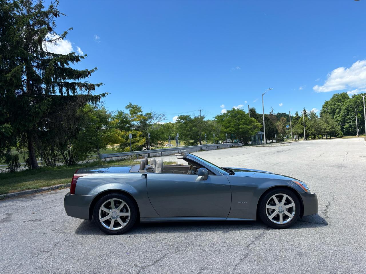 Cadillac XLR Convertible 2004
