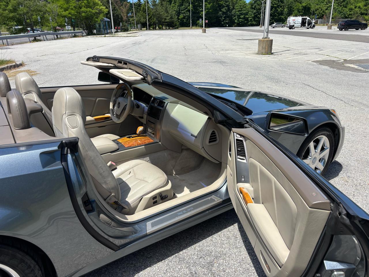 Cadillac XLR Convertible 2004