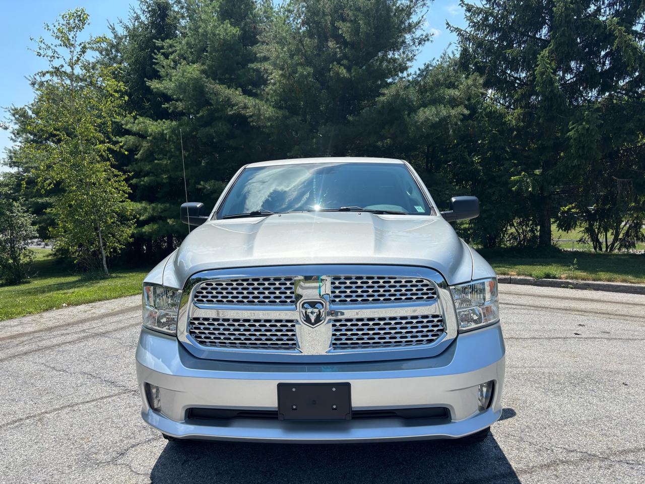 RAM 1500 Express 4x4 Quad Cab 6'4" Box 2017