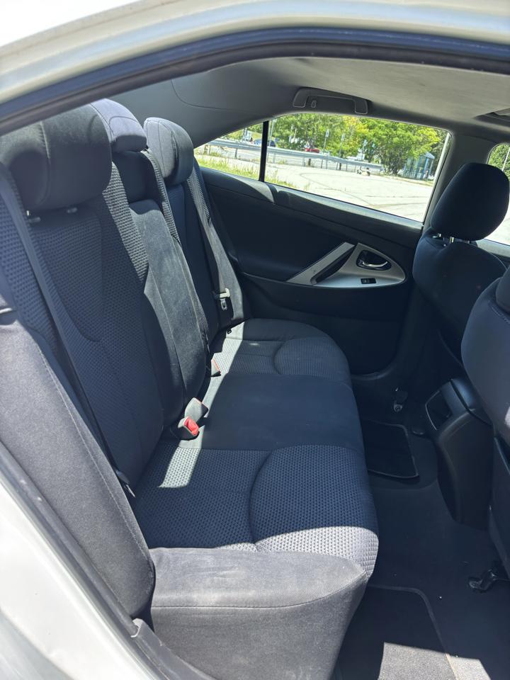 Toyota Camry Base 6-Spd AT 2011