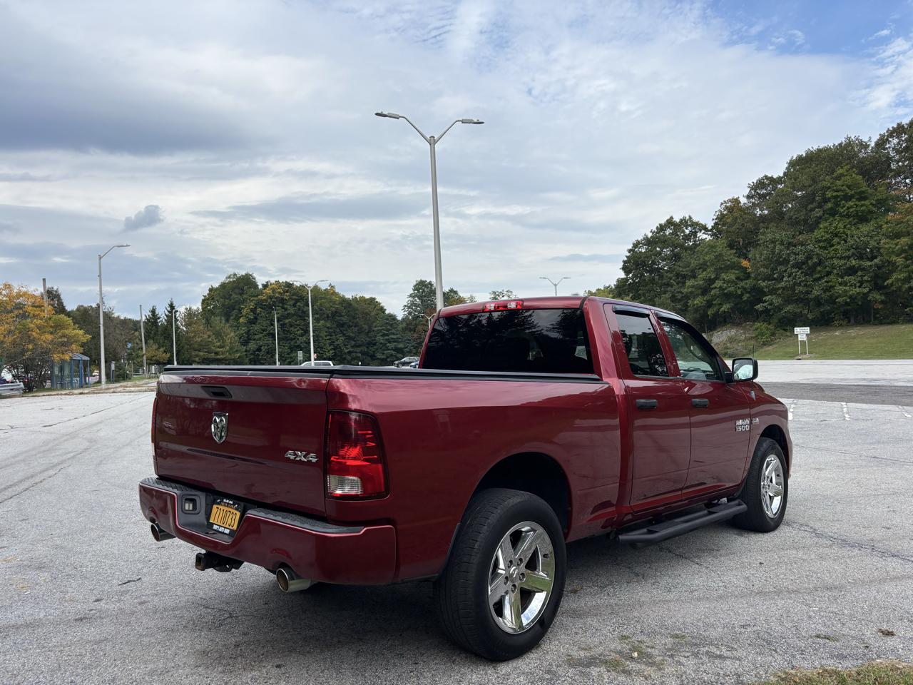 RAM 1500 4WD Quad Cab 140.5" Express 2013