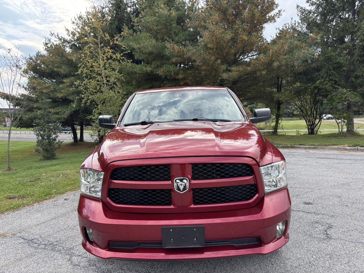 RAM 1500 4WD Quad Cab 140.5" Express 2013