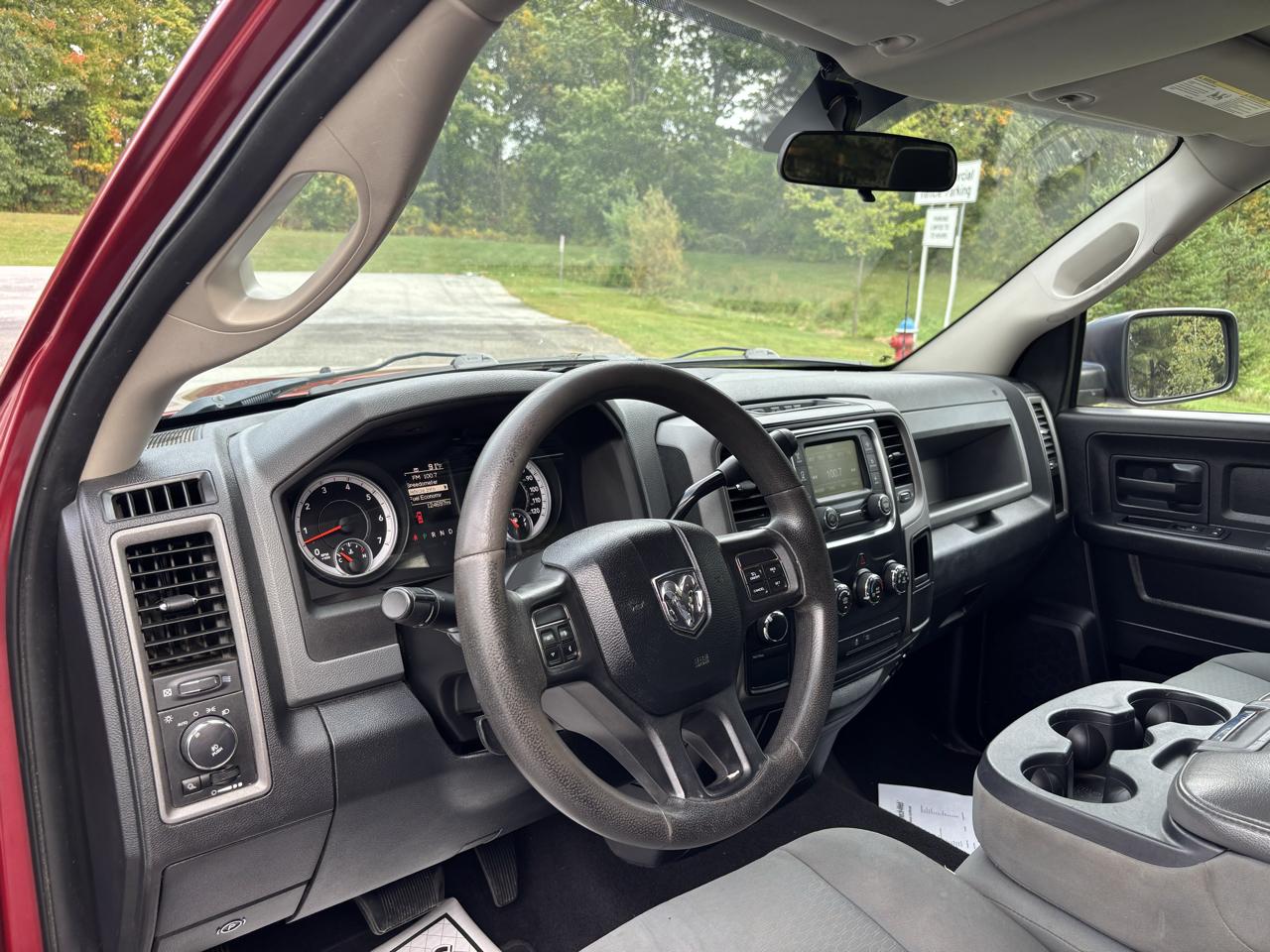 RAM 1500 4WD Quad Cab 140.5" Express 2013