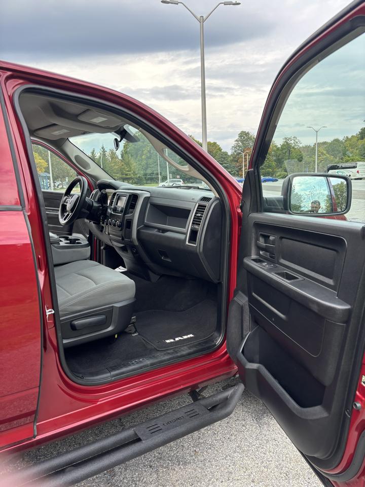 RAM 1500 4WD Quad Cab 140.5" Express 2013