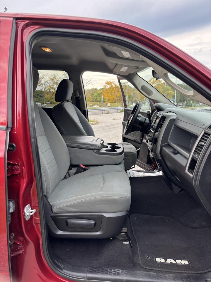 RAM 1500 4WD Quad Cab 140.5" Express 2013