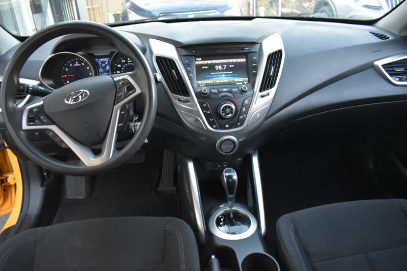 Hyundai Veloster  2016