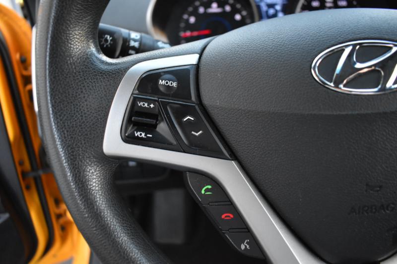 Hyundai Veloster  2016