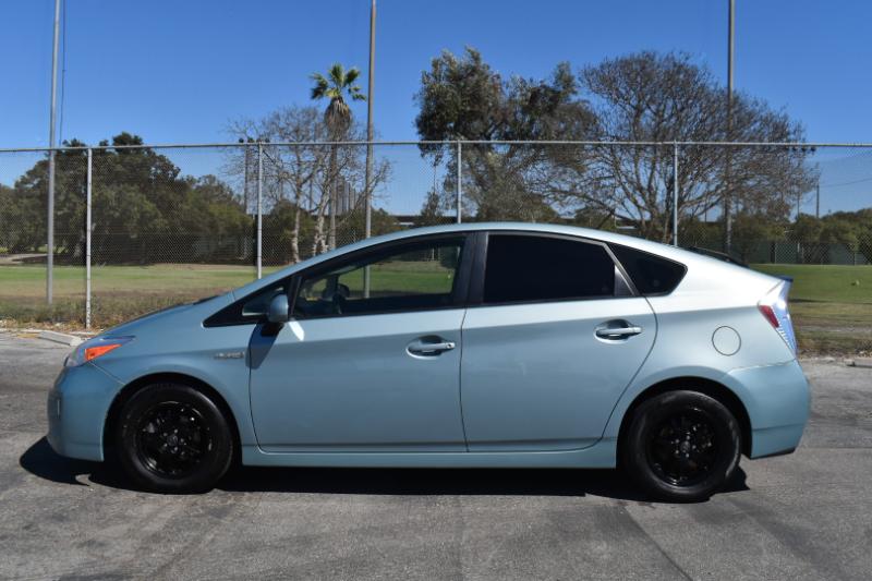 Toyota Prius Two 2015 Toyota Prius Two 2015