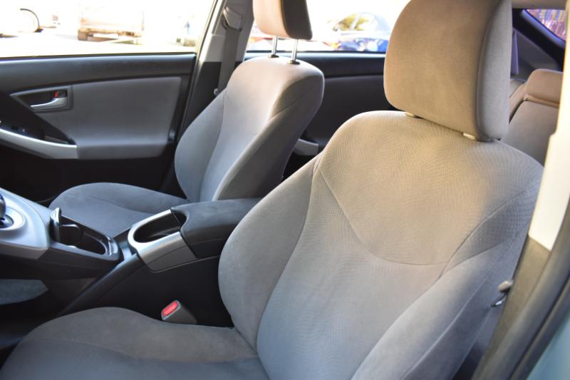 Toyota Prius Two 2015 Toyota Prius Two 2015
