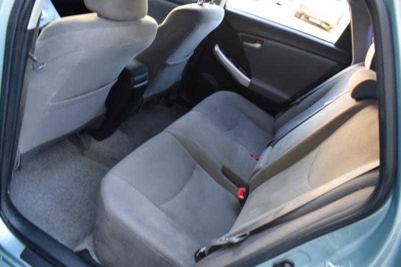 Toyota Prius Two 2015 Toyota Prius Two 2015