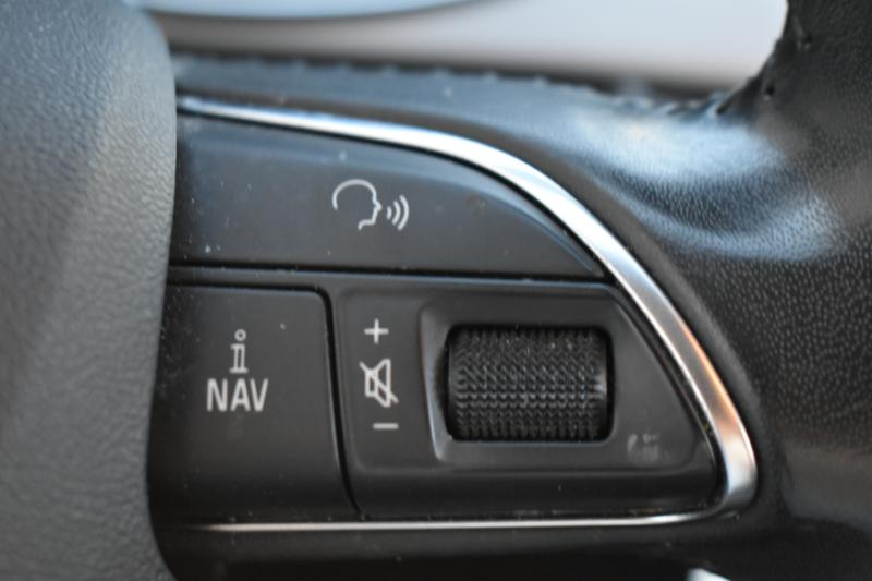Audi A4 2.0 T Sedan FrontTrak Multitronic 2015 Audi A4 2.0 T Sedan FrontTrak Multitronic 2015