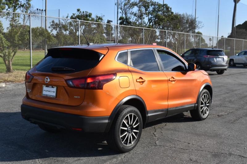 Nissan Rogue Sport S AWD 2017