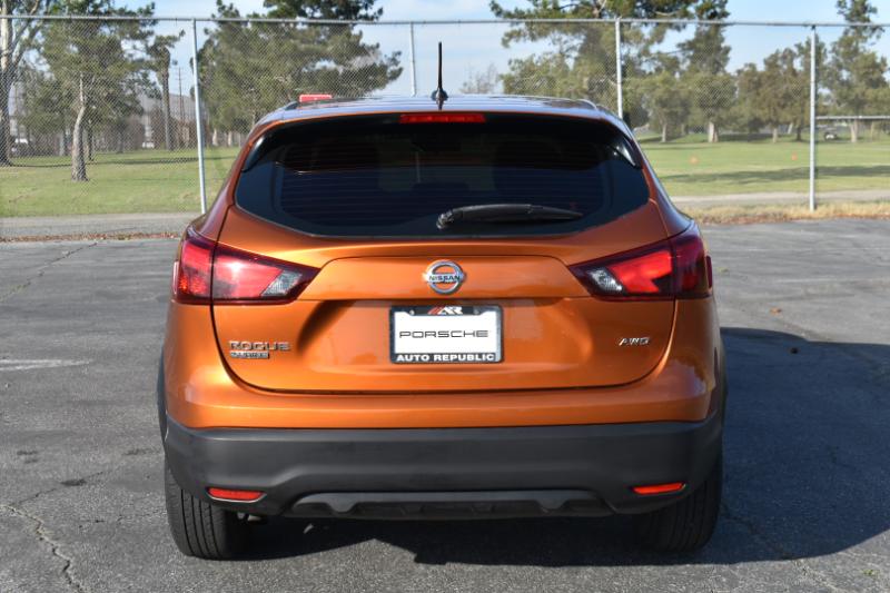 Nissan Rogue Sport S AWD 2017