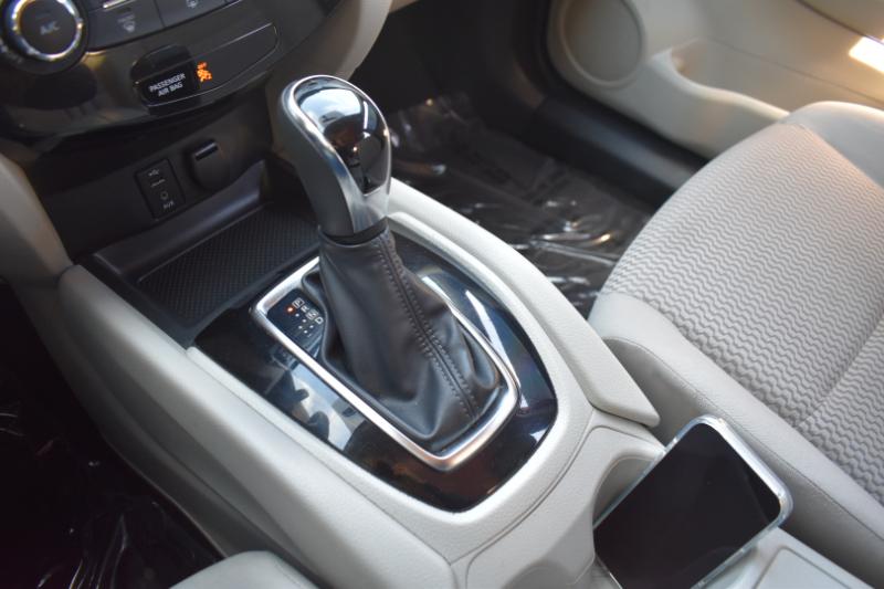 Nissan Rogue Sport S AWD 2017