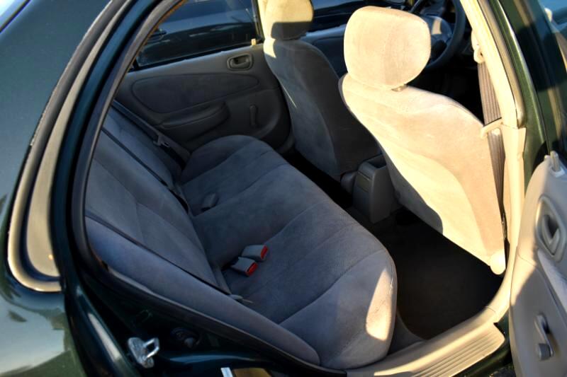 Toyota Corolla CE 2002