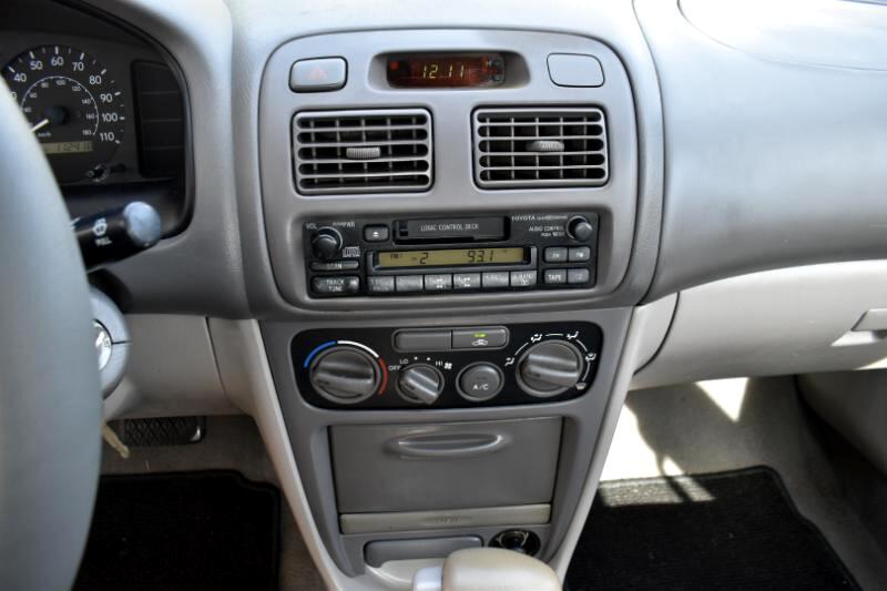 Toyota Corolla CE 2002