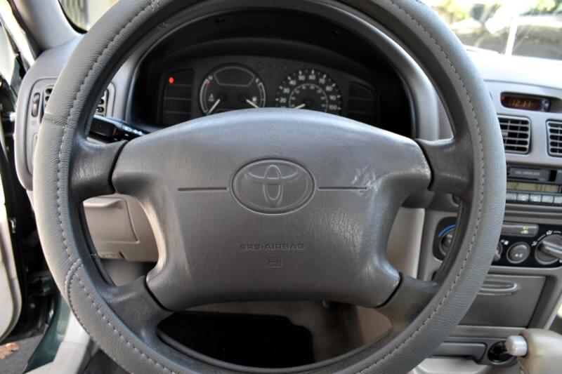 Toyota Corolla CE 2002