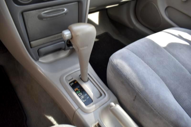 Toyota Corolla CE 2002