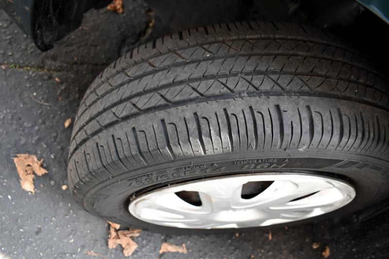 Toyota Corolla CE 2002