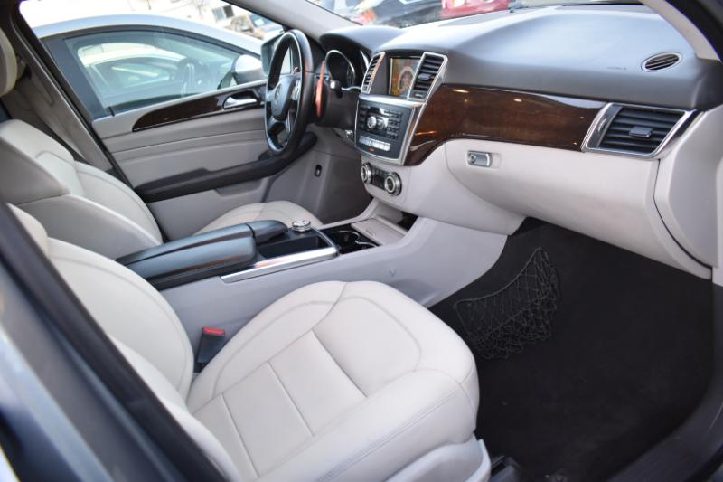 Mercedes-Benz M-Class ML350 4MATIC 2012