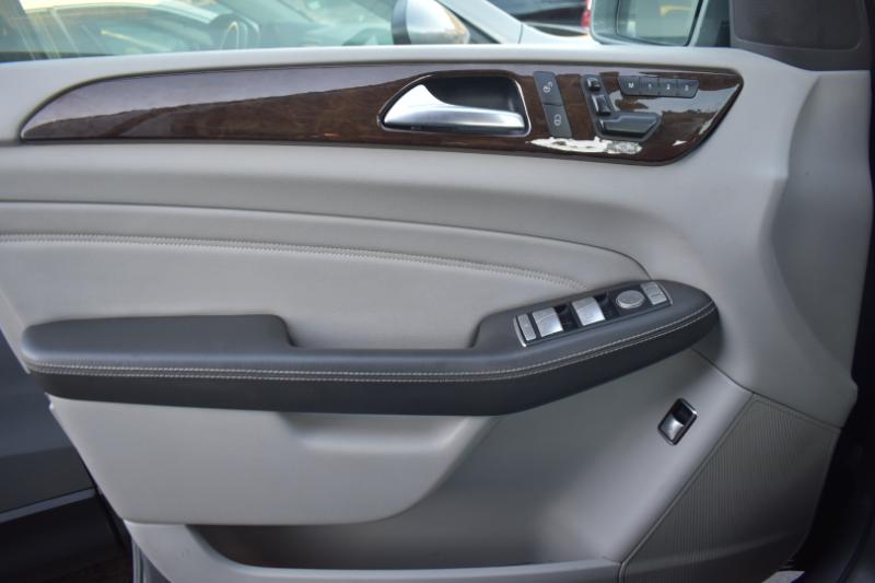 Mercedes-Benz M-Class ML350 4MATIC 2012