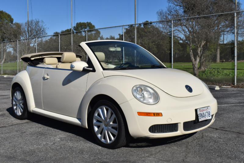 Volkswagen New Beetle S PZEV Convertible 2009