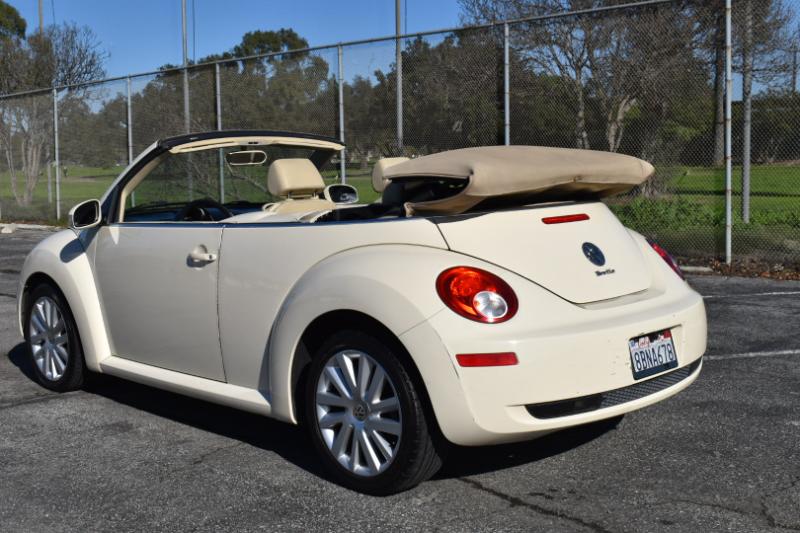 Volkswagen New Beetle S PZEV Convertible 2009