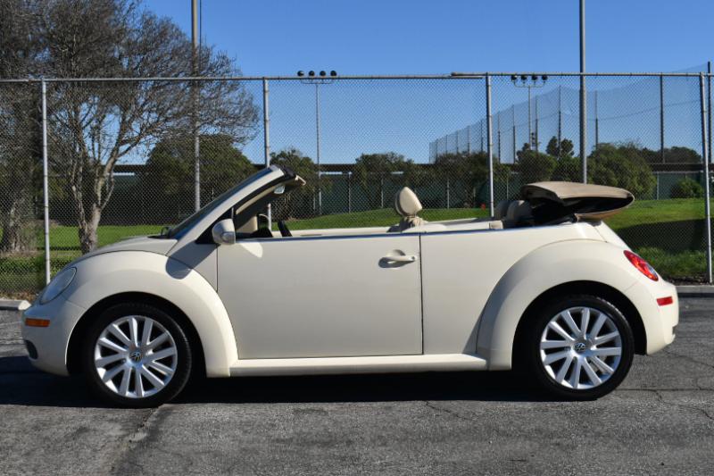 Volkswagen New Beetle S PZEV Convertible 2009