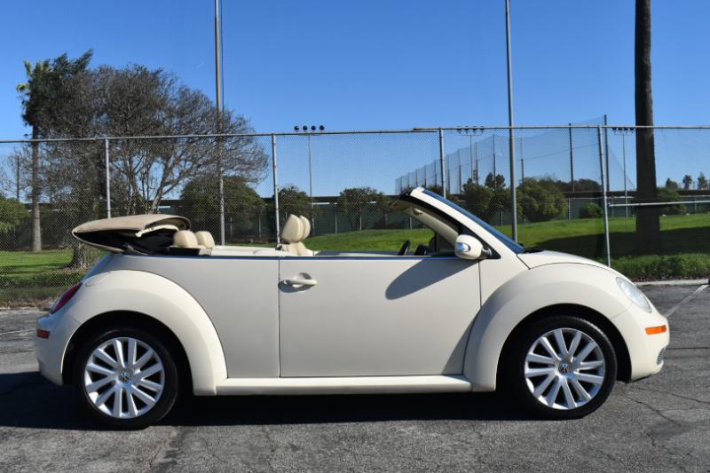 Volkswagen New Beetle S PZEV Convertible 2009