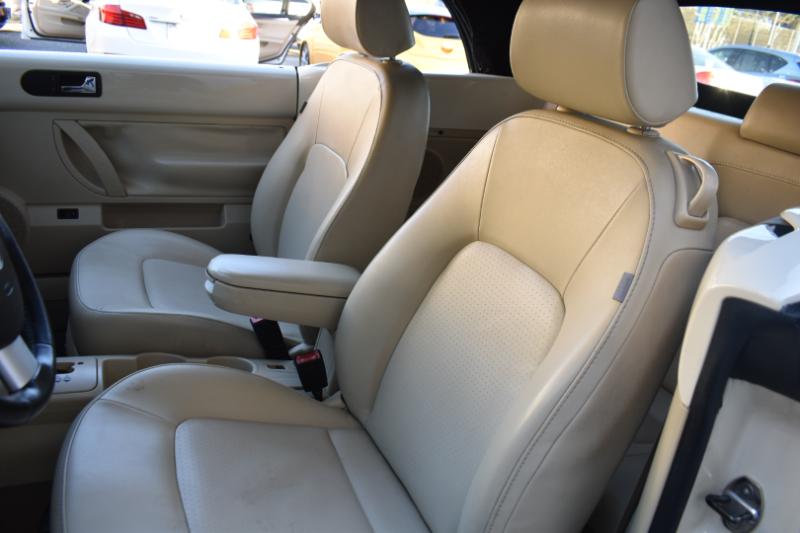 Volkswagen New Beetle S PZEV Convertible 2009