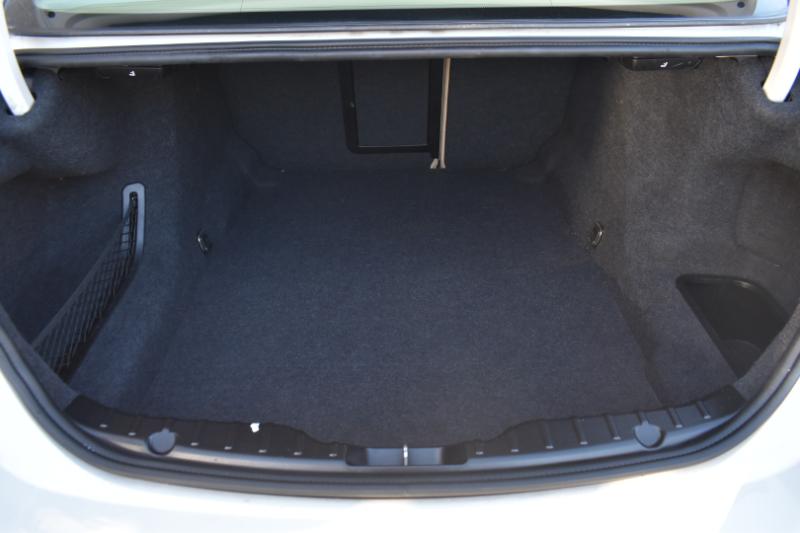 BMW 5-Series 528i xDrive 2013