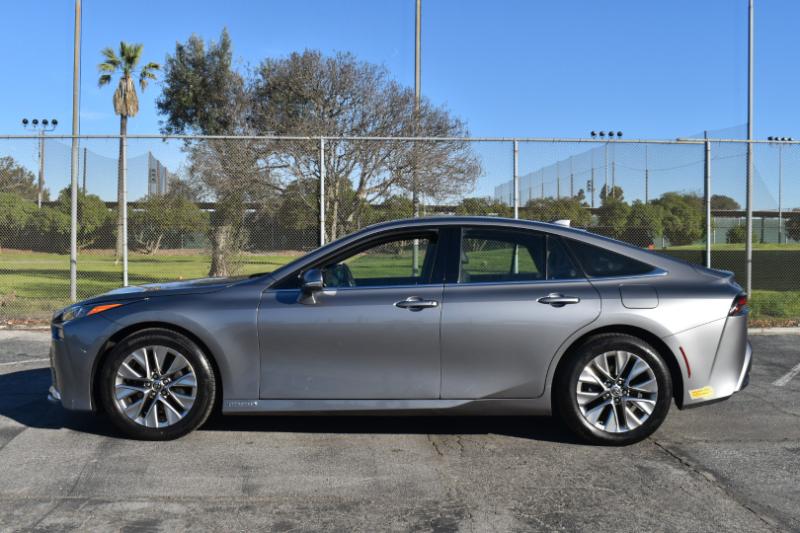 Toyota Mirai XLE 2021