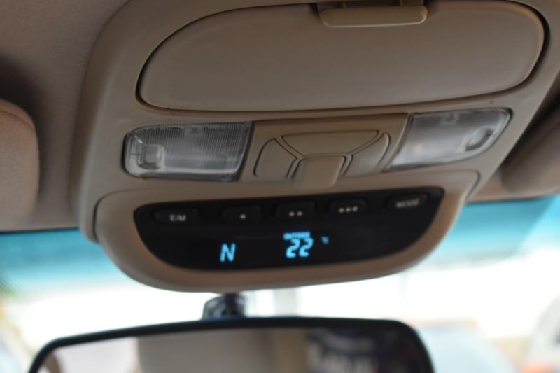 Toyota Sienna LE - 7 Passenger Seating 2005